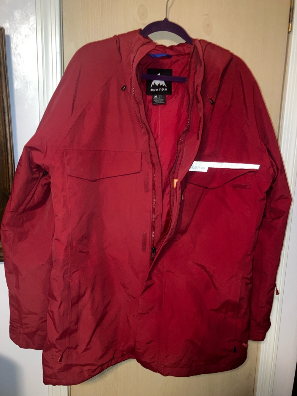 Burton Men's Deep Red Ski Jacket with Hood XL , double insulated “ Covert 2.0 “